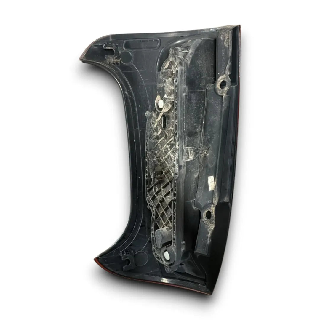 Dettaglio Fanale posteriore sinistro Fiat Panda III 2011–2017 OEM 52102357 - foto 2