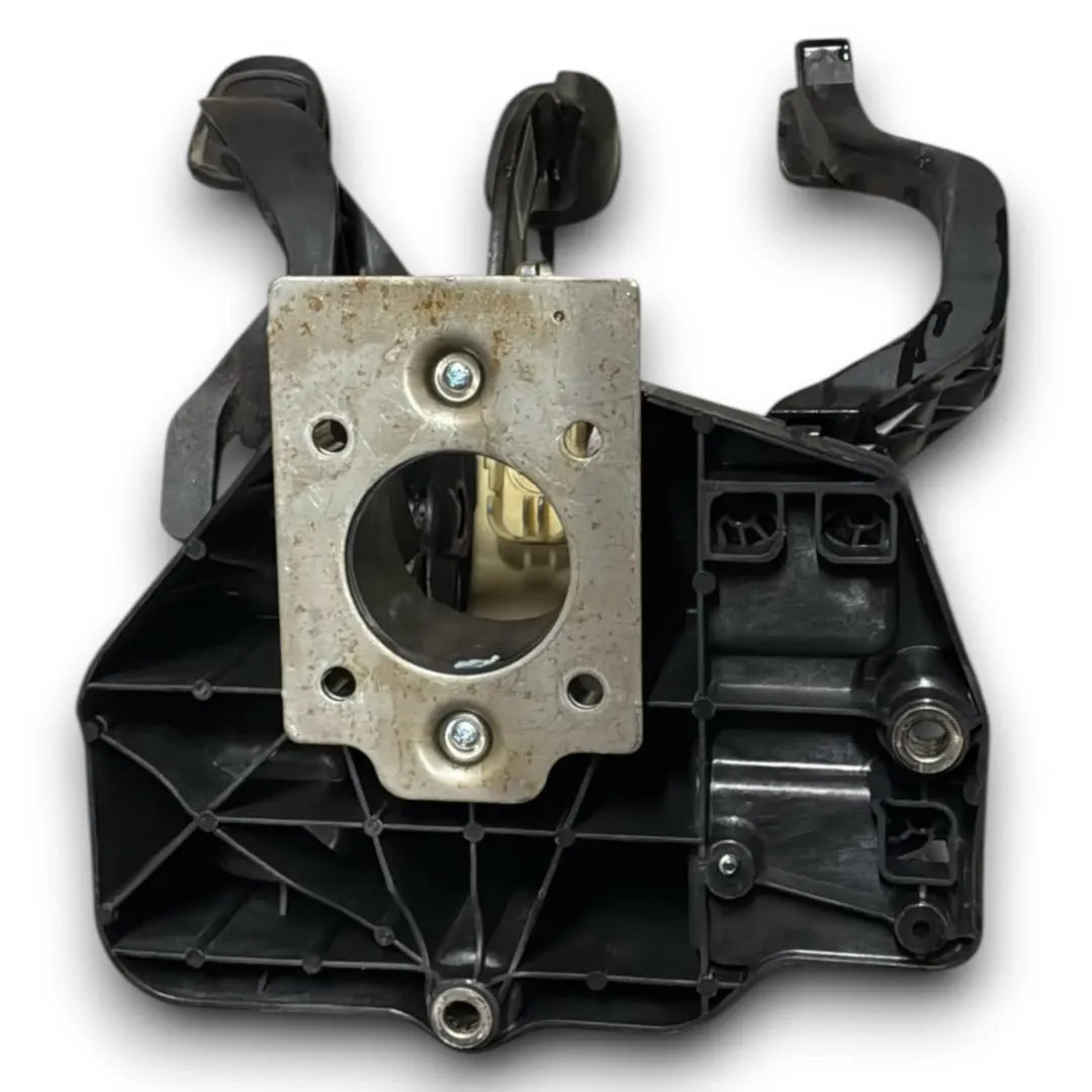 Dettaglio Pedaliera completa Alfa Romeo Giulietta 2010–2013 OEM 00518067630 - foto 2