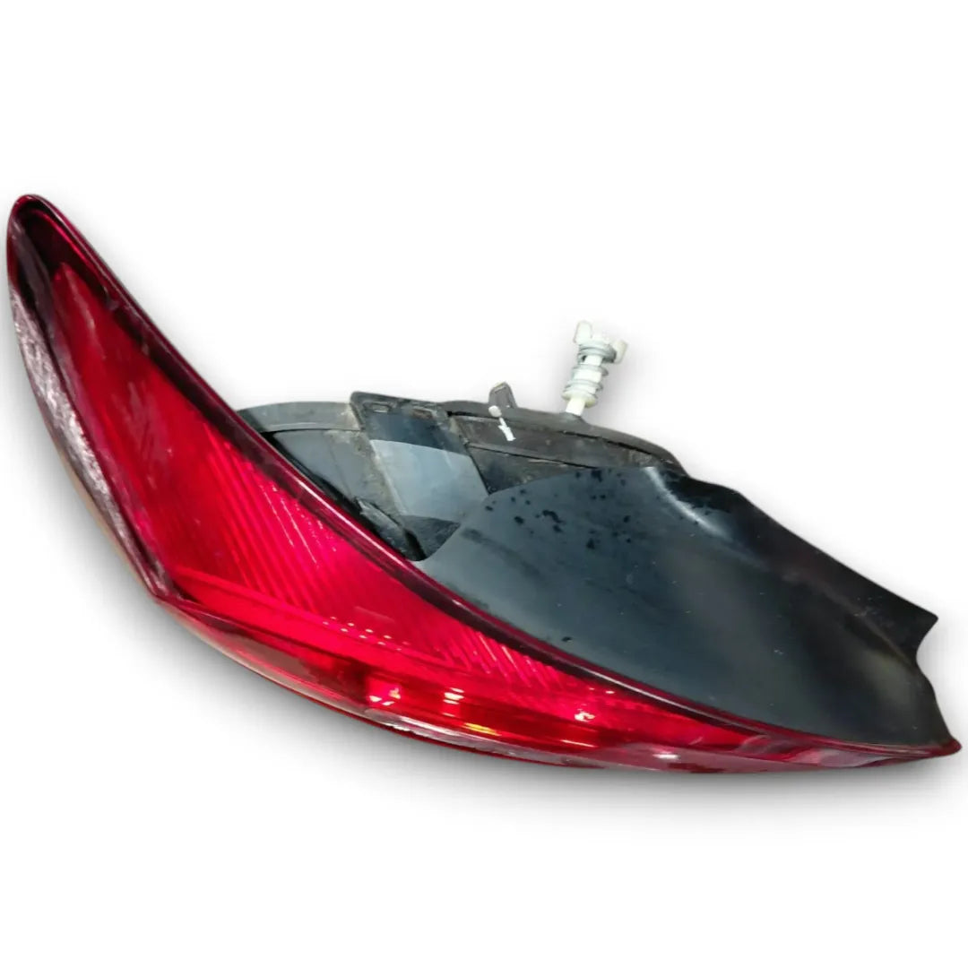 Dettaglio Fanale posteriore sinistro Volkswagen Scirocco dal 2008 OEM 1K8945095R - foto 2