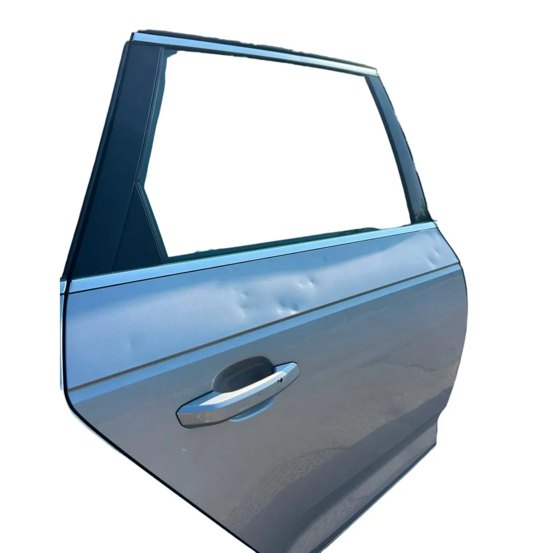 Dettaglio Portiera posteriore destra Audi A4 8W OEM 8W9833052E - foto 2