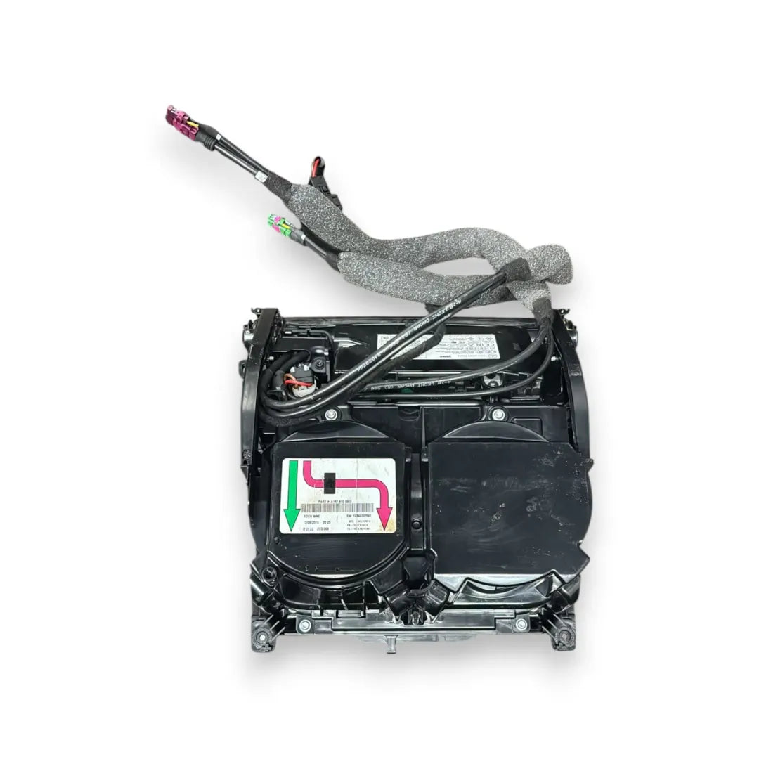Dettaglio Rivestimento consolle centrale Mercedes-Benz Classe GLE V167 cod. A1678109903 - foto 2