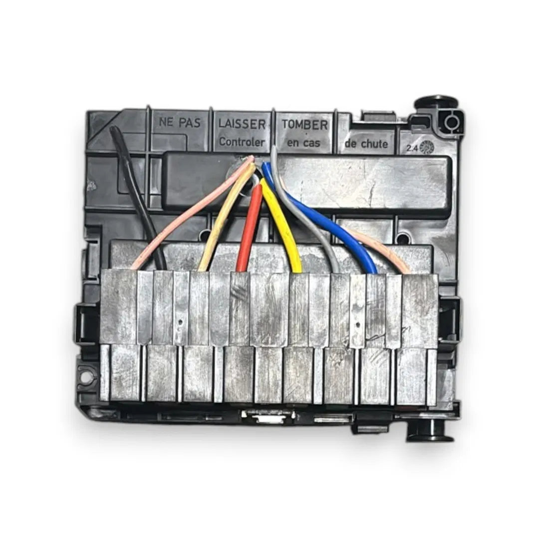 Dettaglio Scatola fusibili Citroën Berlingo VAN 2015–2019 OEM 9807028780 - foto 2