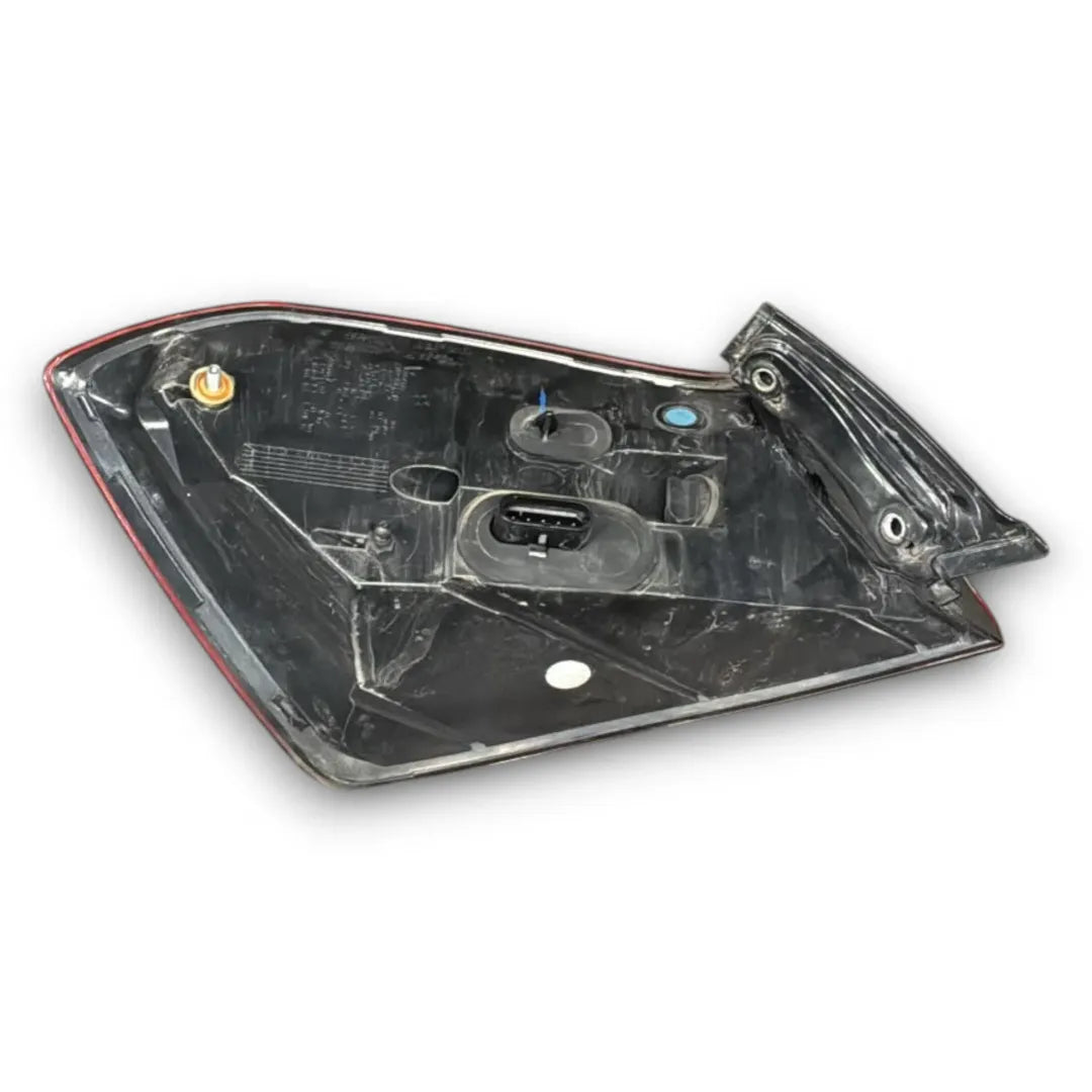 Dettaglio Fanale posteriore esterno destro Maserati Ghibli dal 2013 OEM 06700084810 - foto 2