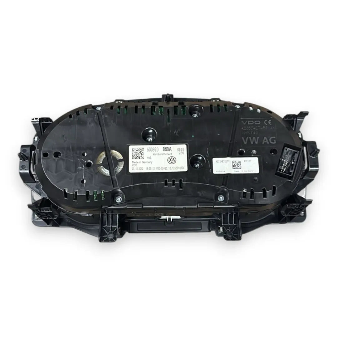 Dettaglio Quadro strumenti con tachimetro e contachilometri Volkswagen Golf cod. 5G0920860A - foto 2