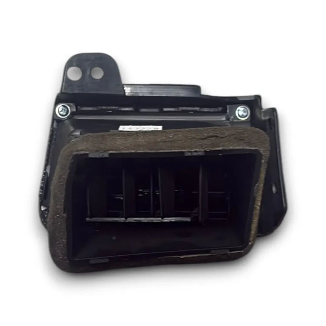 Dettaglio Bocchetta aria laterale cruscotto destra Kia Picanto 2ª Serie 2015–2017 OEM 974901Y200GAH - foto 2
