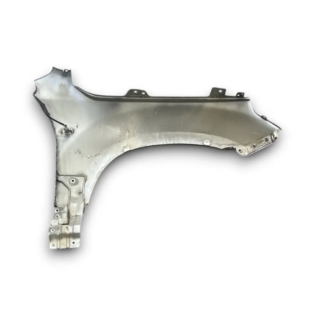 Dettaglio Parafango anteriore sinistro Suzuki Grand Vitara OEM 5770065810000 - foto 2
