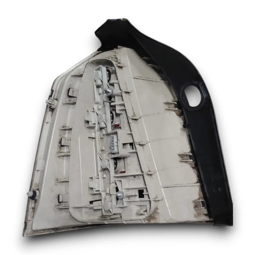 Dettaglio Fanale posteriore destro Opel Zafira A05 OEM 95512600 - foto 2