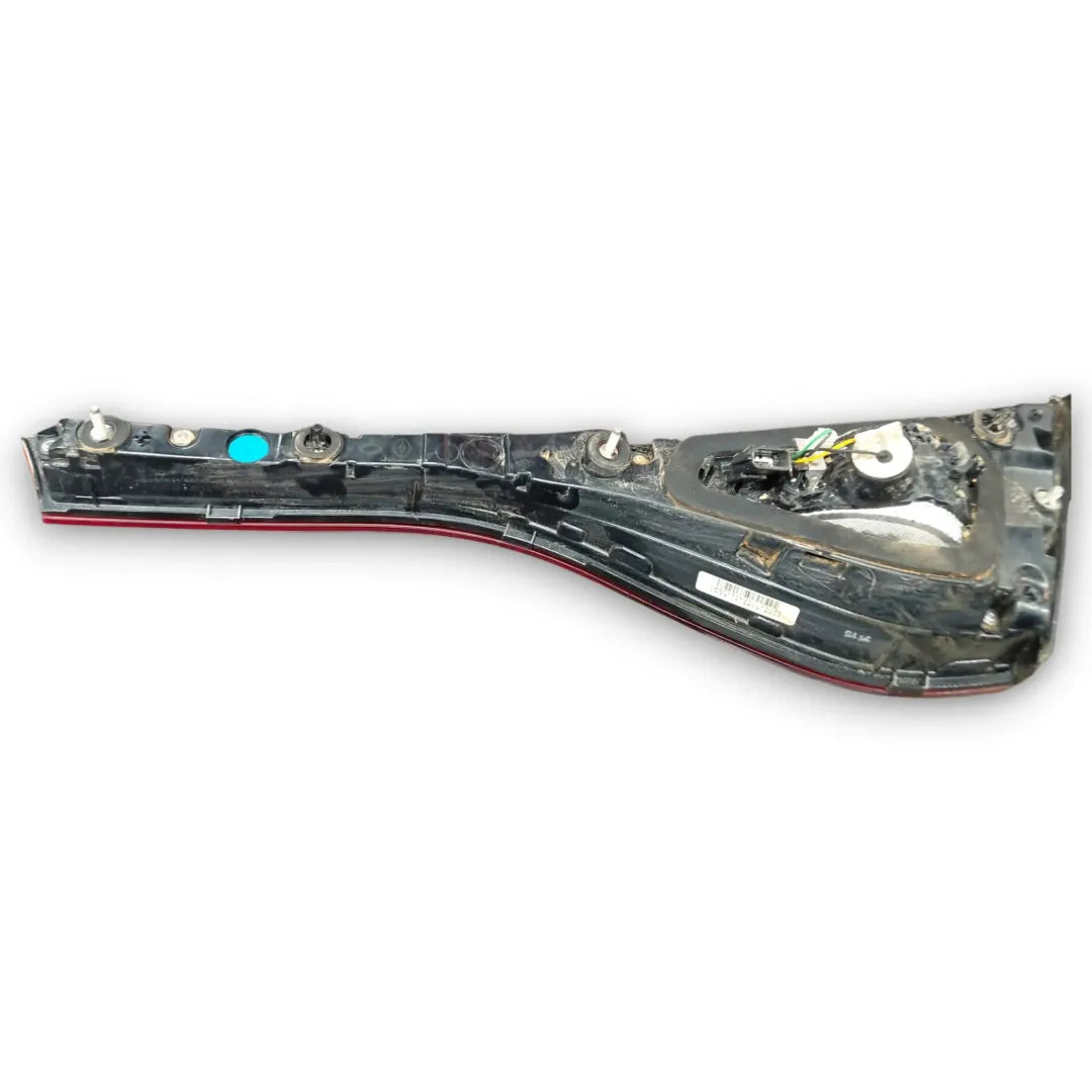 Dettaglio Fanale posteriore esterno sinistro Renault Arkana OEM 265552466R - foto 2