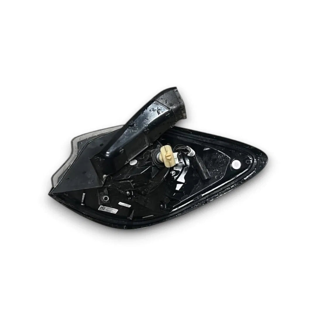 Dettaglio Fanale posteriore esterno sinistro Ford Puma 2019–2024 OEM 2579088 - foto 2