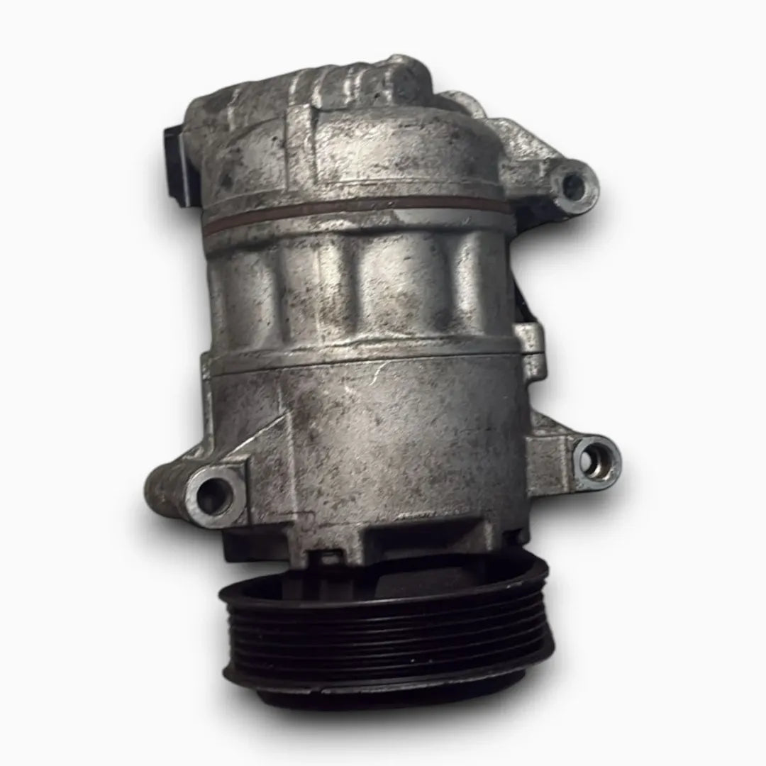 Dettaglio Compressore clima Peugeot Boxer Furgone dal 2014 OEM 9819711380 - foto 2