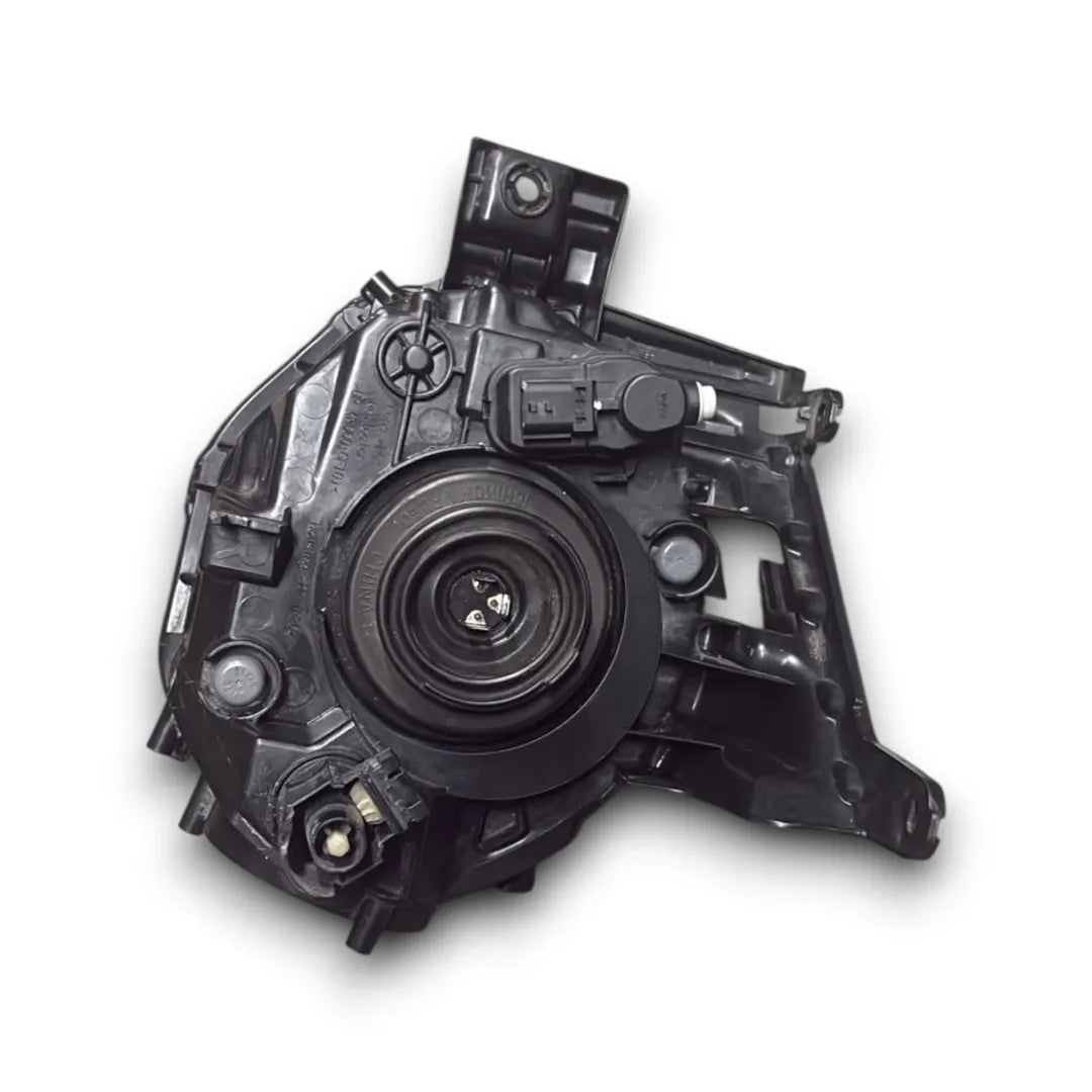 Dettaglio Faro anteriore esterno sinistro Nissan Juke F15E - foto 2