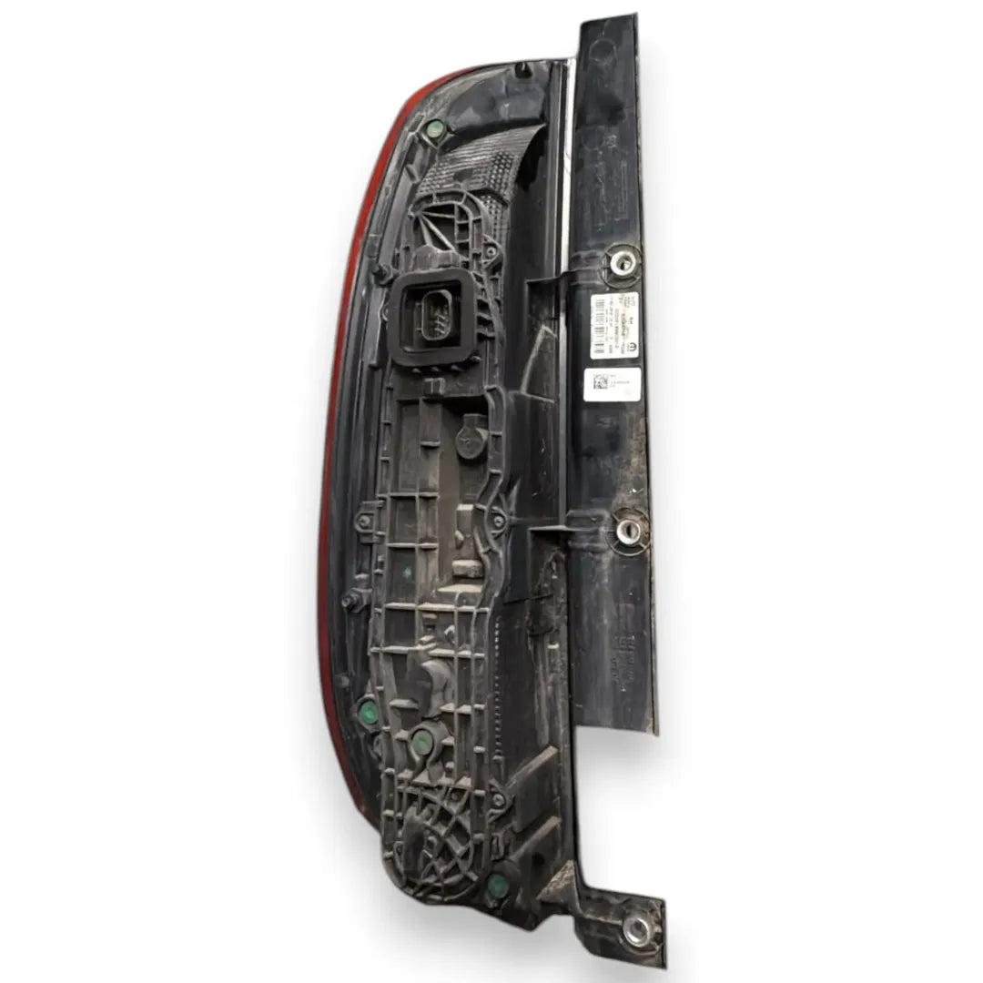 Dettaglio Fanale posteriore destro Fiat Doblò 4V OEM 52044715 - foto 2