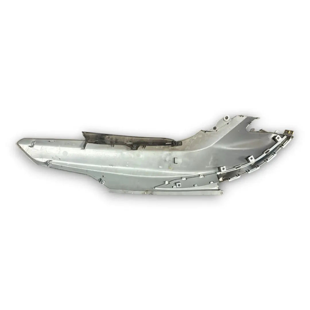 Dettaglio Carenatura anteriore laterale sinistra Sym Symphony ST 200 2021–2026 OEM 64404XRE000WE - foto 2