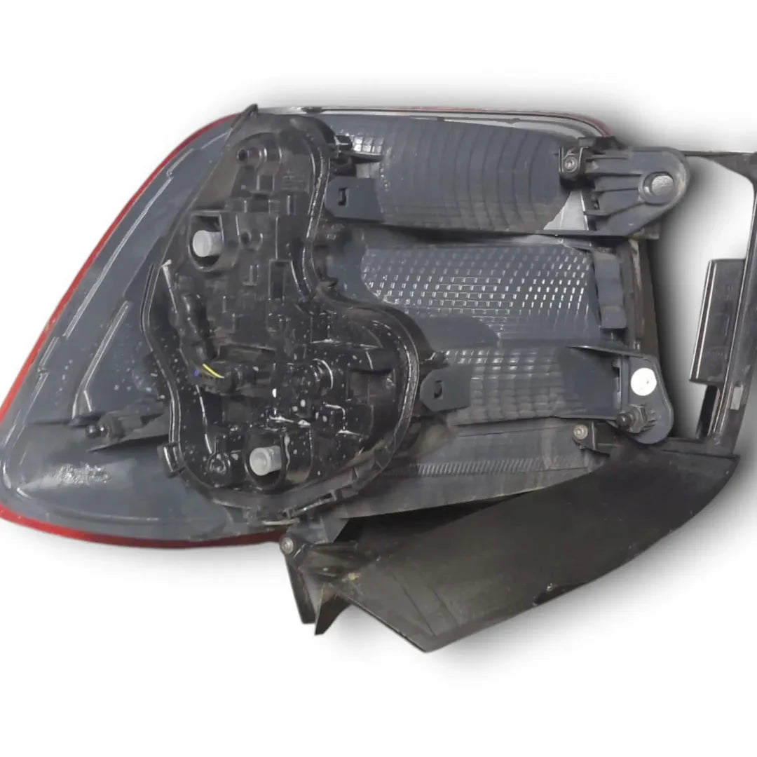 Dettaglio Fanale posteriore sinistro BMW Serie 1 5P F20 OEM 63217270097 - foto 2