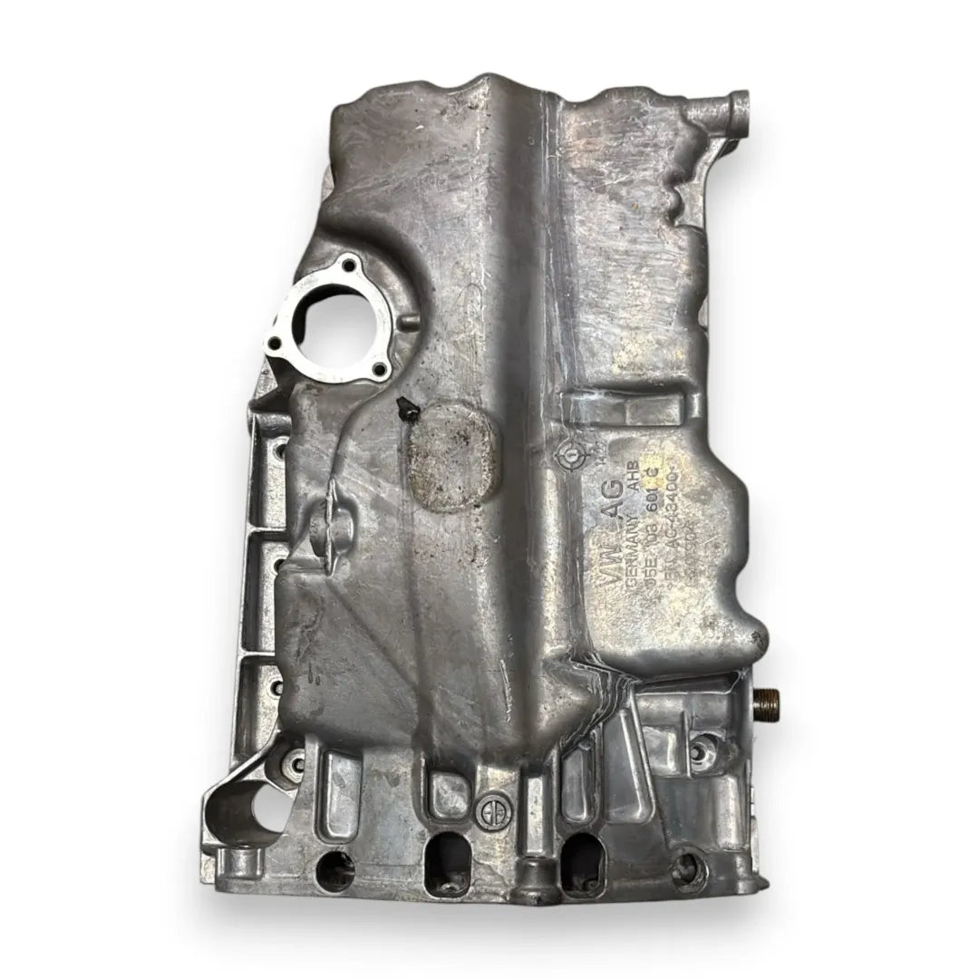 Dettaglio Coppa dell'olio motore Audi A3 Sedan 8Y OEM 05E103603C - foto 2
