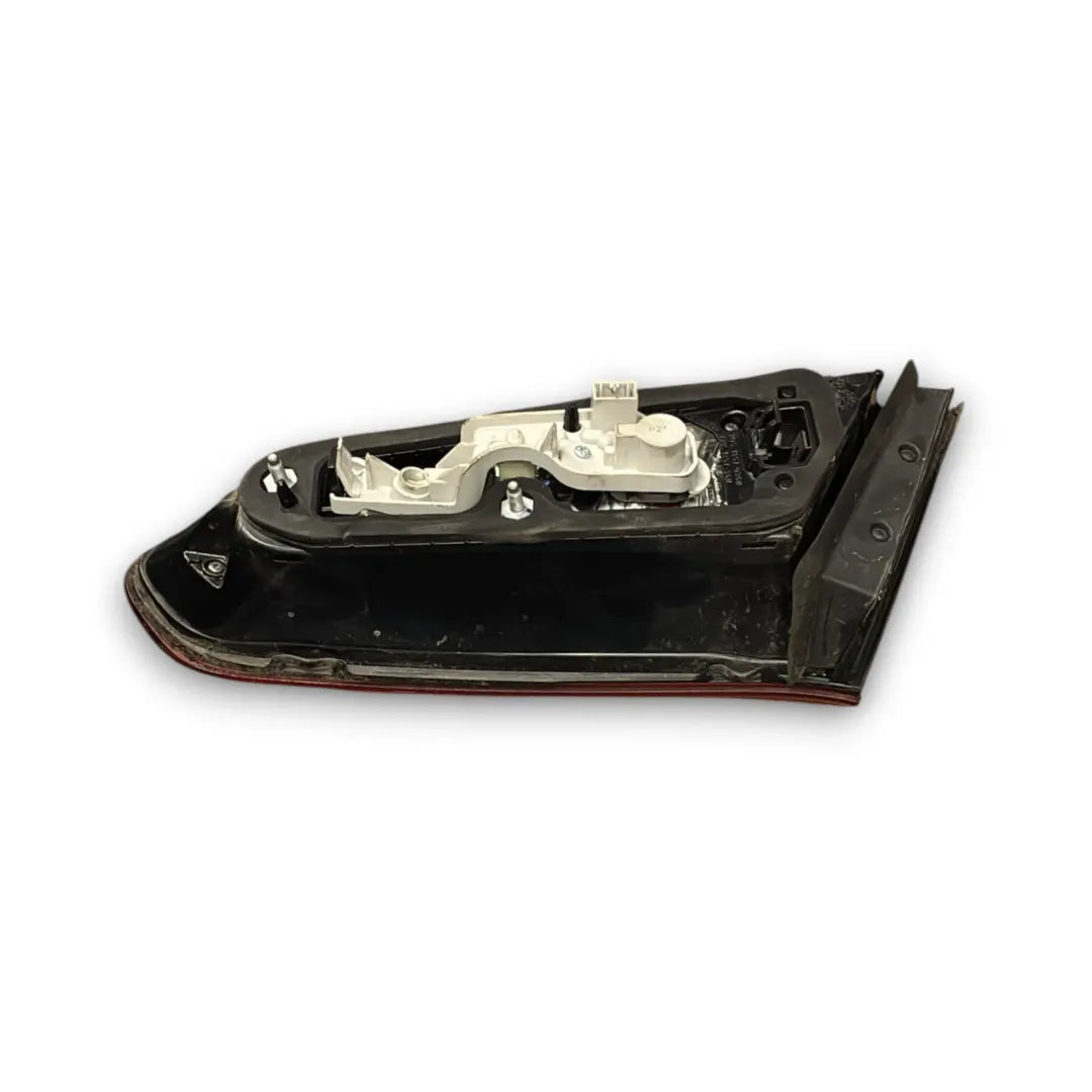 Dettaglio Fanale posteriore interno sinistro Alfa Romeo Giulietta X7 OEM 50531133 - foto 2