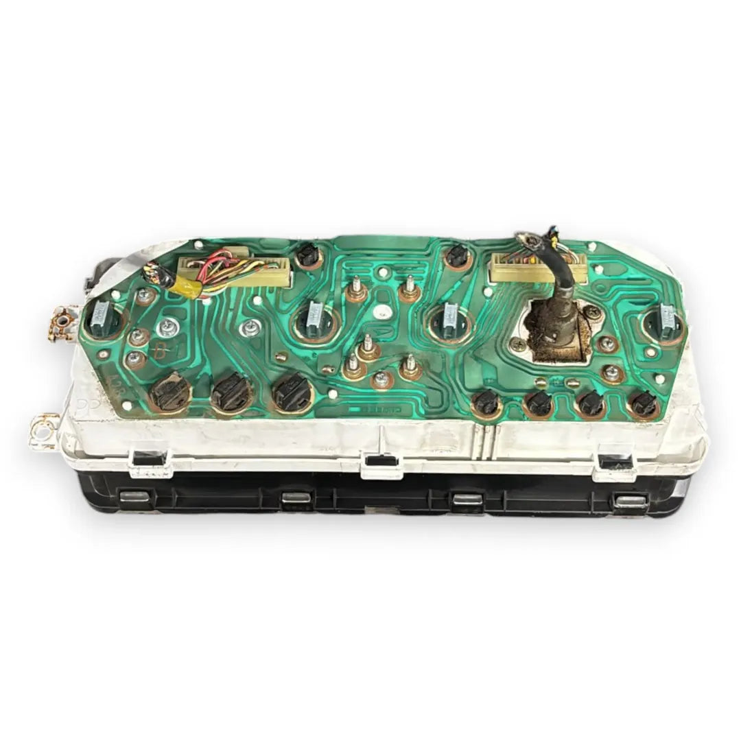 Dettaglio Tachimetro / contachilometri Daihatsu Feroza cod. 83010-87627 - foto 2