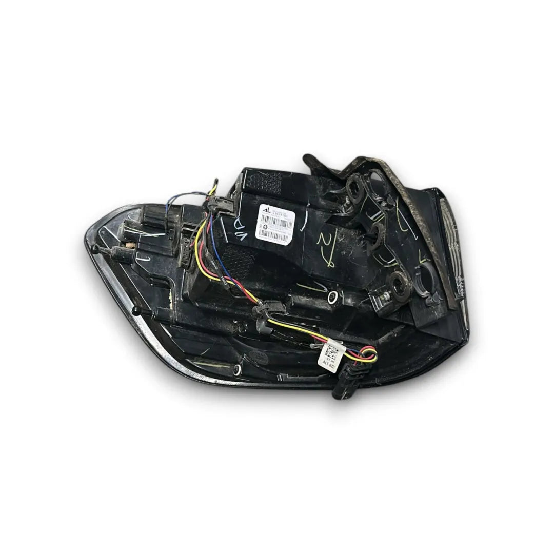 Dettaglio Fanale posteriore esterno destro Jeep Compass OEM K68517552AA - foto 2