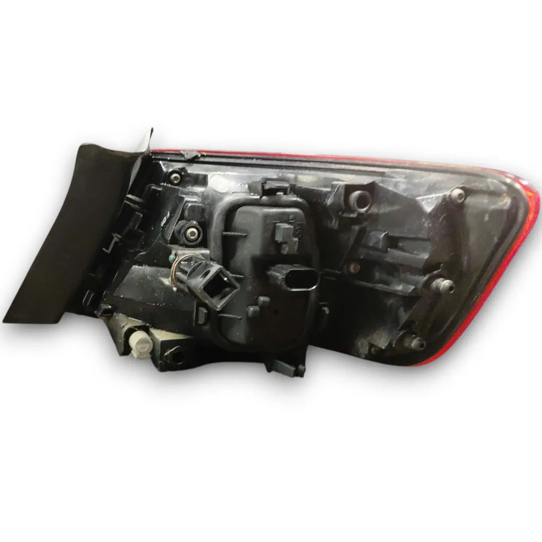 Dettaglio Fanale posteriore esterno sinistro Audi A3 8V 2016–2021 OEM 8V4.945.069 - foto 2