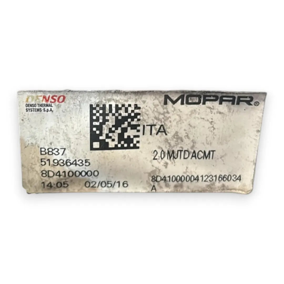 Dettaglio Radiatore Jeep Renegade 5I OEM 52009105 - foto 3