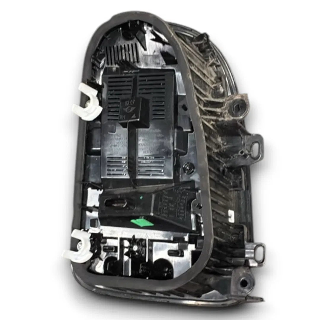Dettaglio Fanale posteriore destro MINI Countryman F60 LCI 2020–2024 OEM 82070201 - foto 3