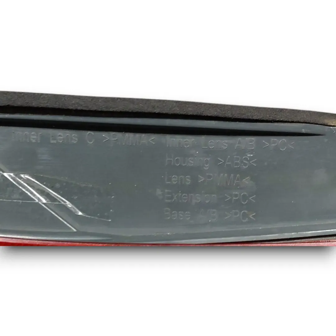 Dettaglio Fanale posteriore esterno destro Toyota Auris OEM 8155102710 - foto 3