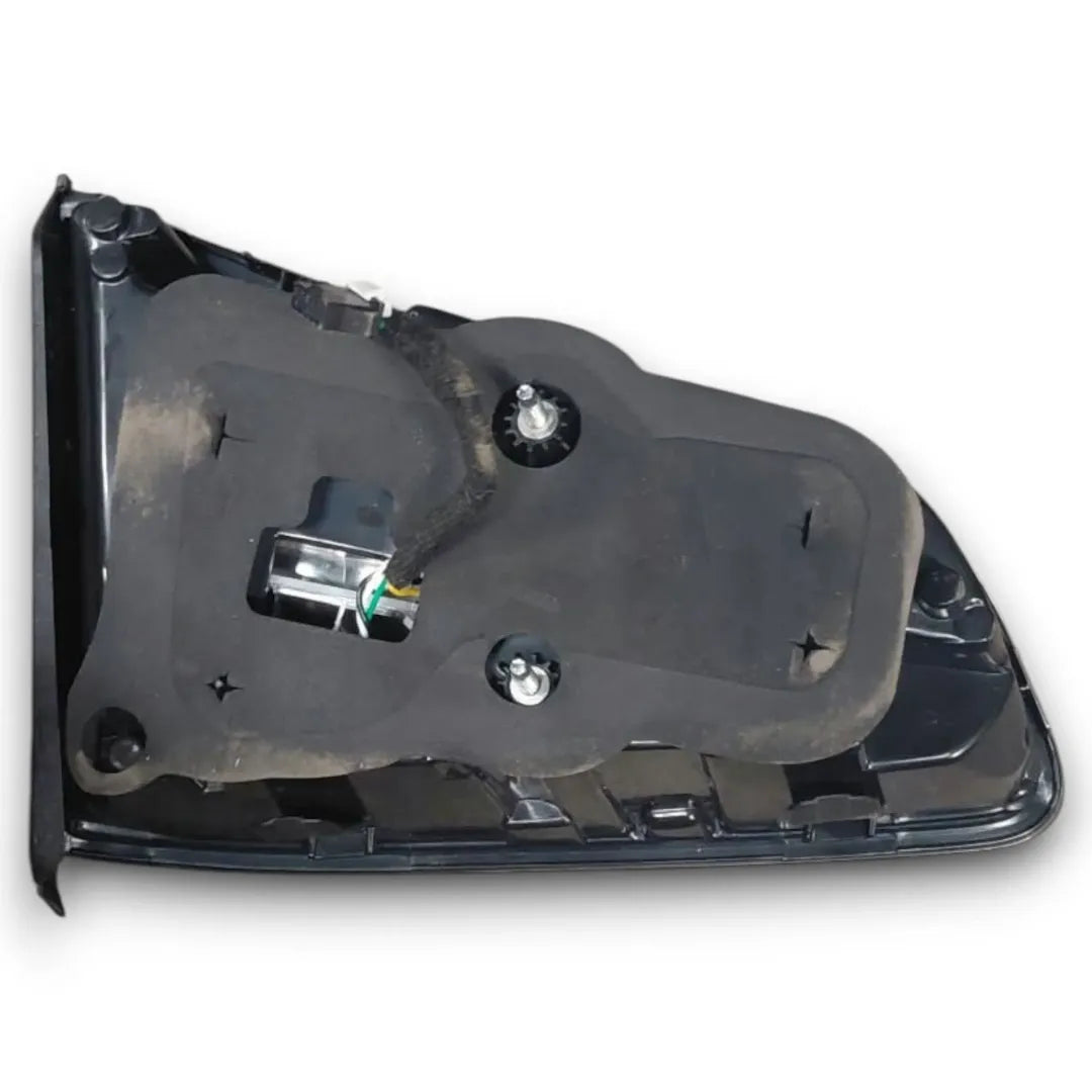 Dettaglio Fanale posteriore destro Volkswagen Golf VII dal 2012 cod. YAB-GEF-2035 - foto 3