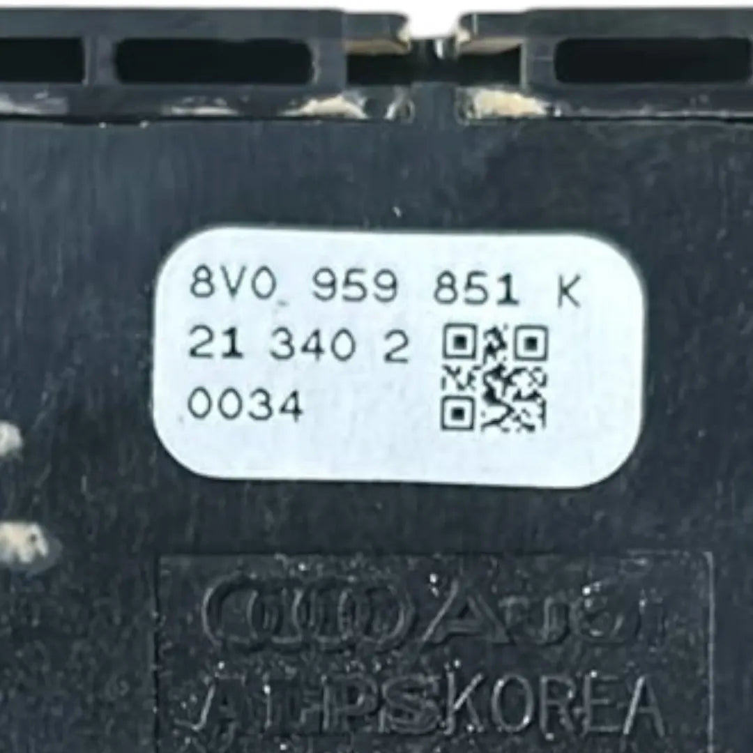 Dettaglio Blocco comandi alzacristalli sinistro Audi A3 8V OEM 8V0959851E - foto 3
