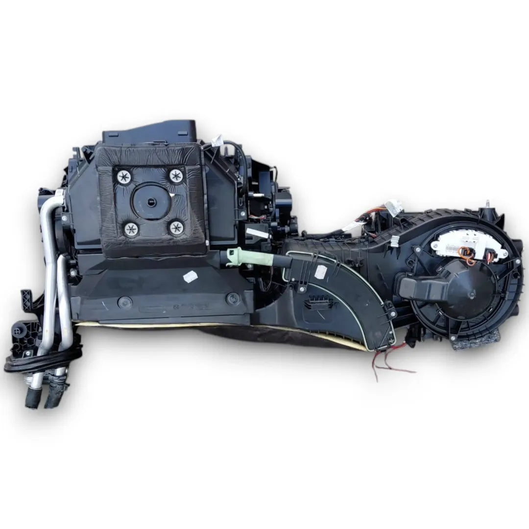 Dettaglio Gruppo riscaldatore abitacolo BMW Serie 4 Coupé F32 cod. 64119238642 - foto 3