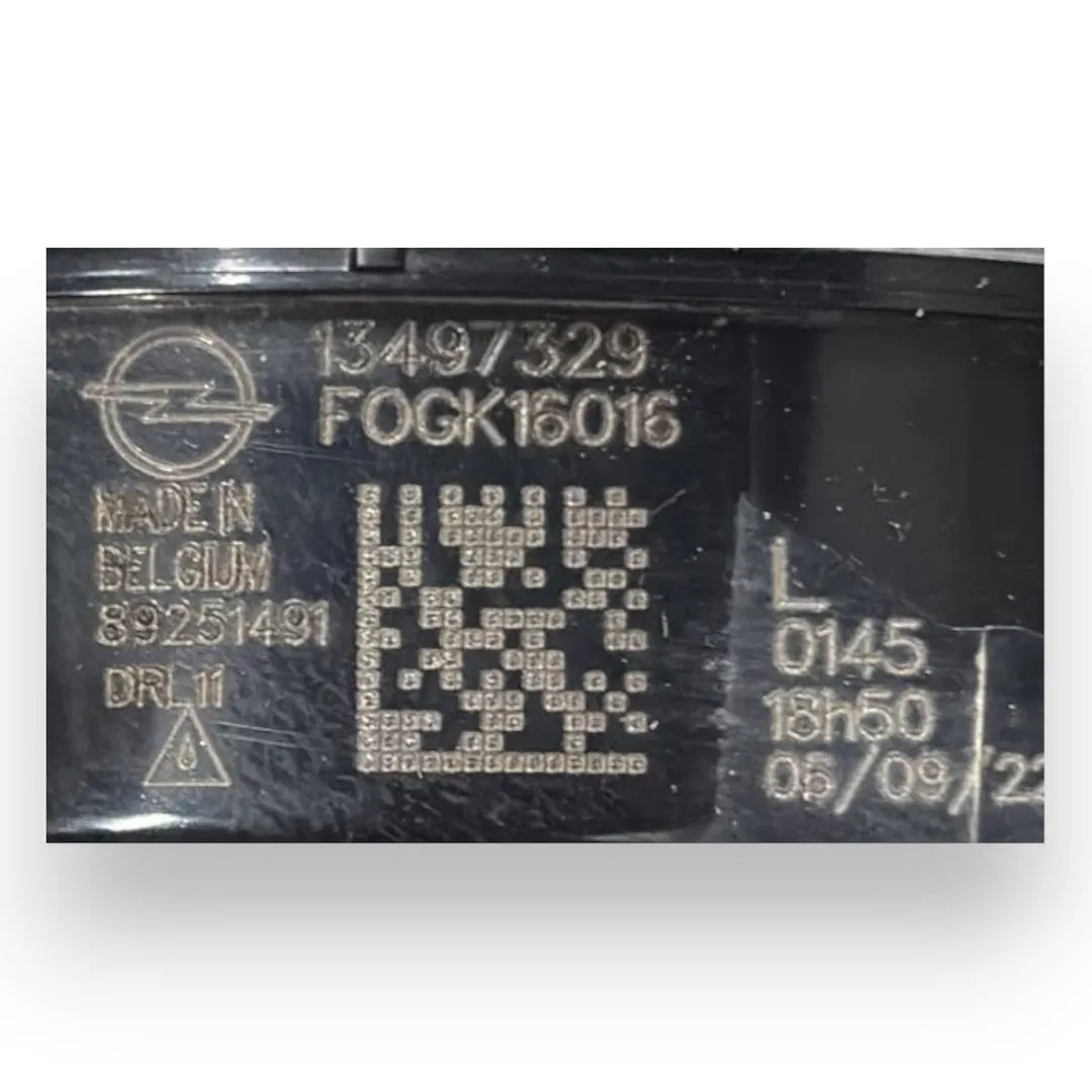 Dettaglio Fendinebbia anteriore LED sinistro Opel Corsa F 2019–2024 OEM 13497329 - foto 3