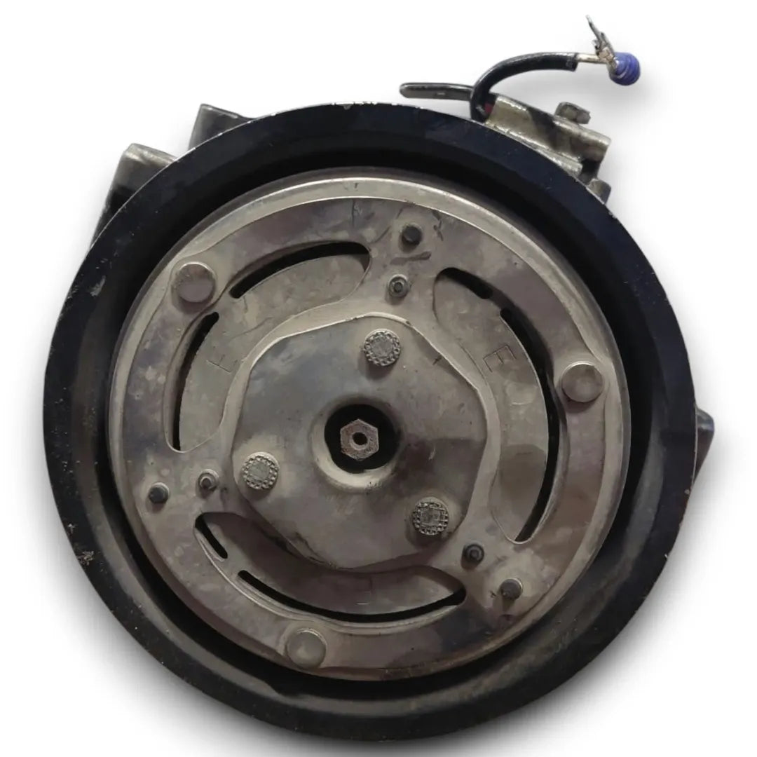 Dettaglio Compressore clima Alfa Romeo Stelvio 2017–2022 OEM 50543952 - foto 3