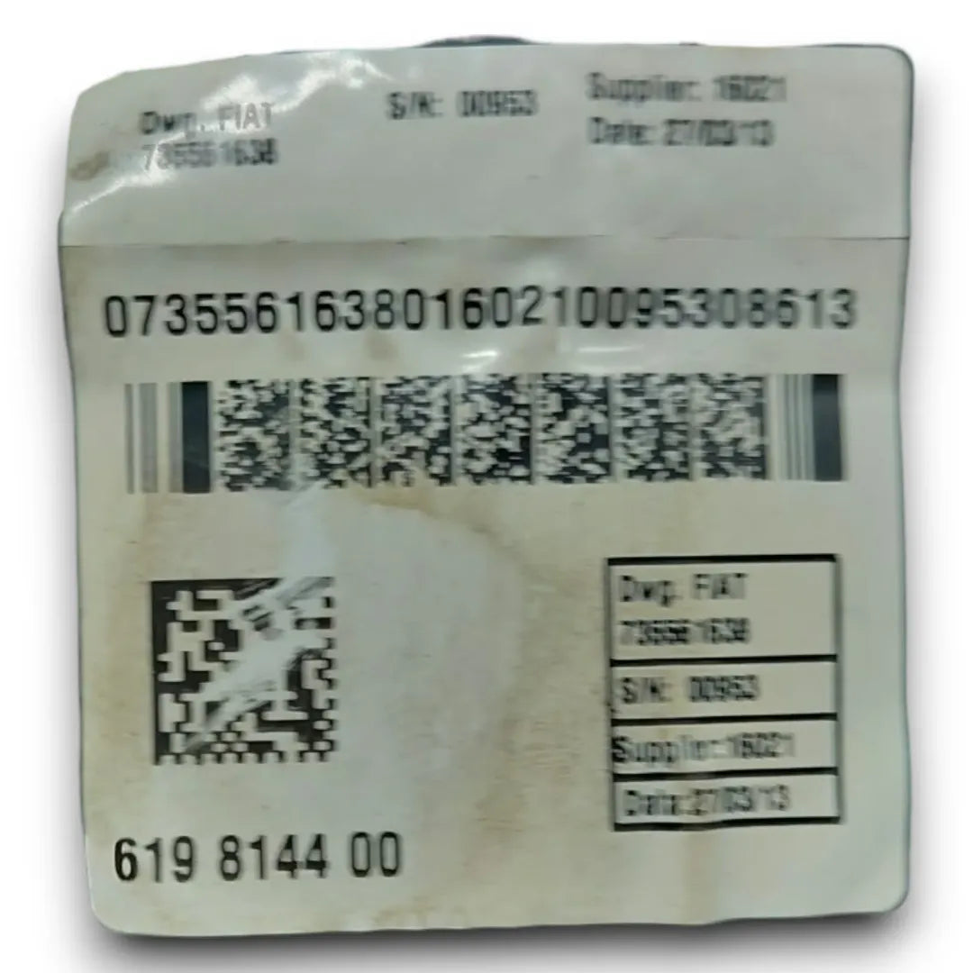 Dettaglio Fibbia cintura di sicurezza posteriore centrale Fiat Panda III 2011–2017 cod. 619814400 - foto 3