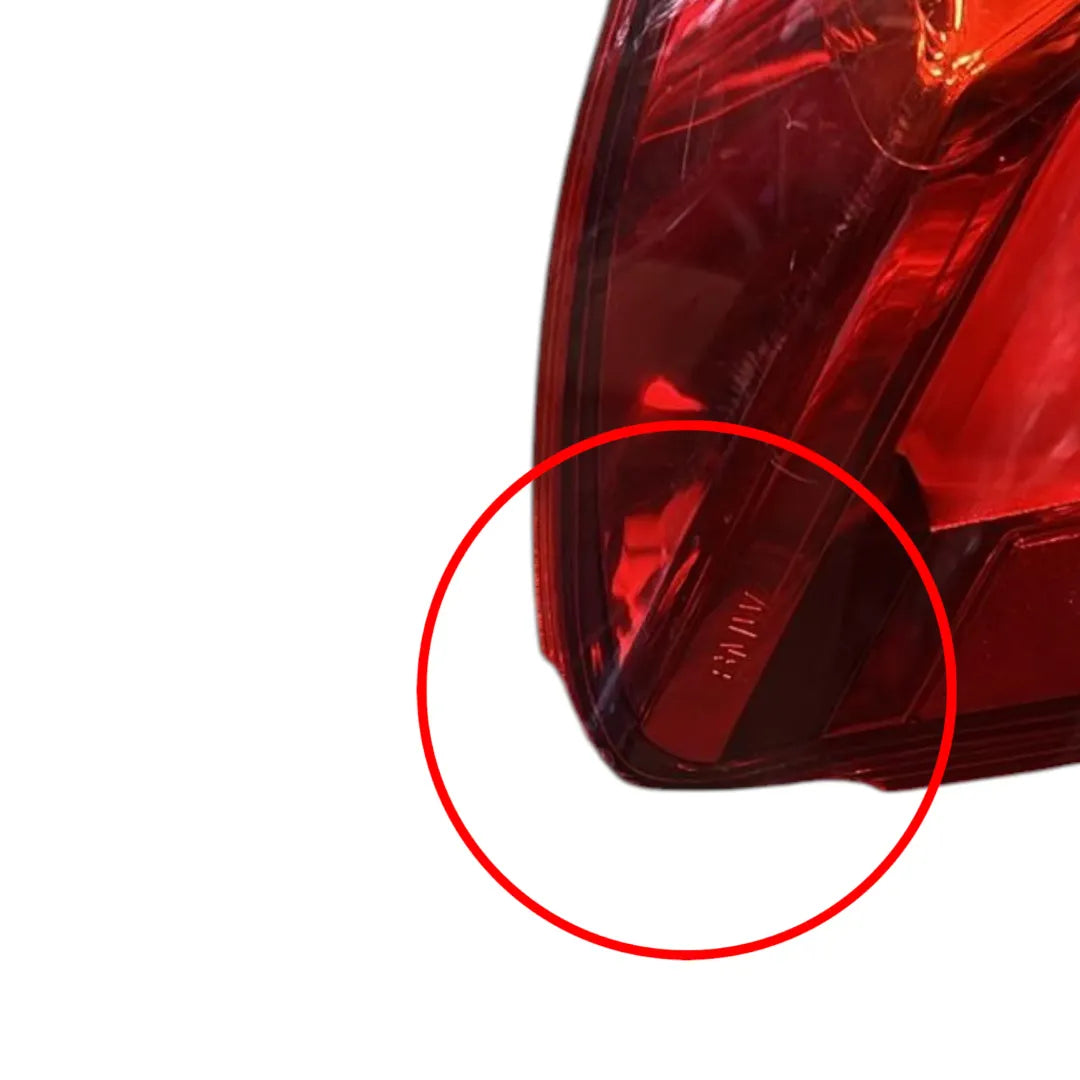 Dettaglio Fanale posteriore esterno sinistro BMW Serie 1 5P F20 dal 2015 OEM 63217359017 - foto 3