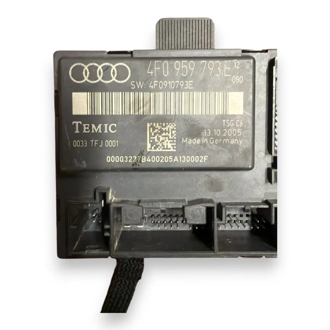 Dettaglio Serratura chiusura centralizzata porta anteriore Audi A6 Allroad 4F OEM 4F0837291 - foto 3