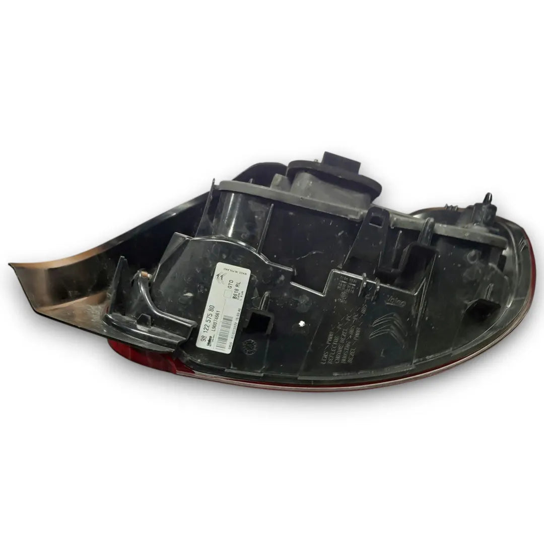 Dettaglio Fanale posteriore sinistro Citroën C3 3ª Serie OEM 9812257780 - foto 3