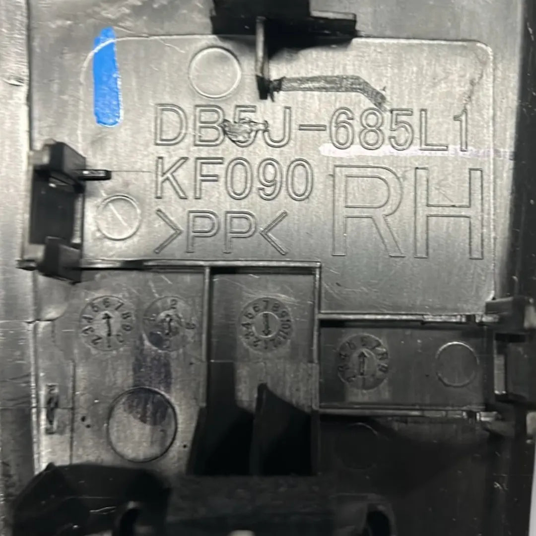 Dettaglio Alzacristallo elettrico posteriore destro Mazda 2 3ª Serie OEM DA6C72590A - foto 3