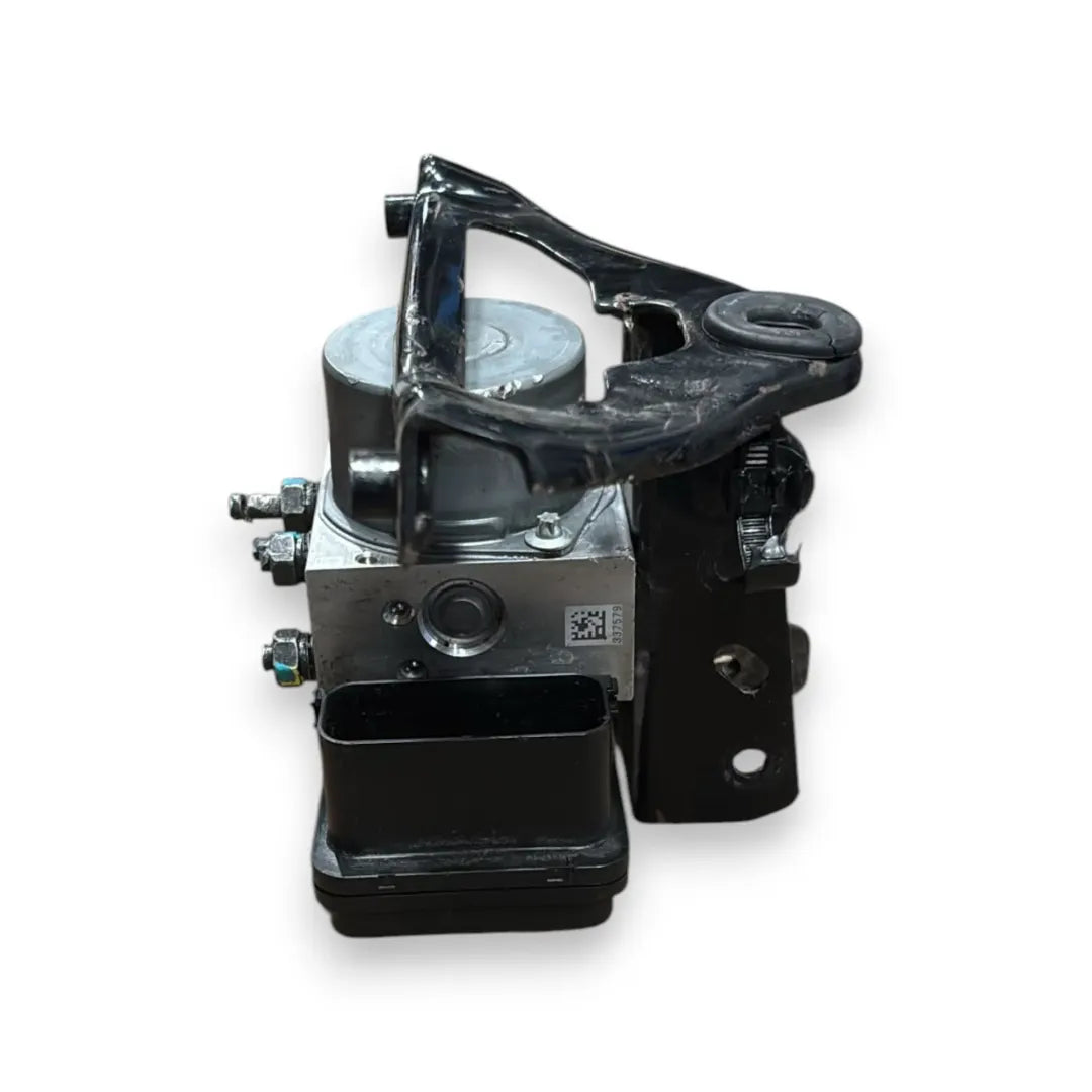 Dettaglio Pompa ABS Honda SH 125i ABS Start&Stop E5 cod. 57110-K0R-D010-M1 - foto 3