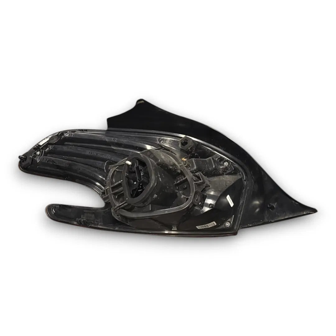 Dettaglio Fanale posteriore destro Peugeot 208 2015–2020 OEM 9825601180 - foto 3