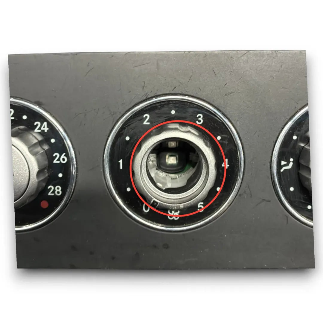 Dettaglio Comando clima Mercedes-Benz SLK R171 dal 2004 OEM A1718301385 - foto 3
