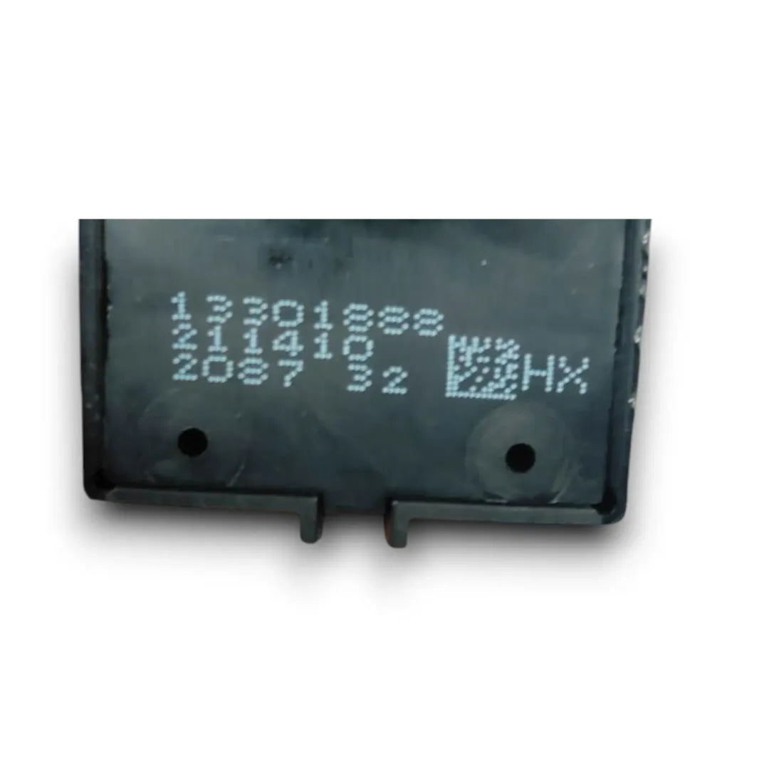 Dettaglio Interruttore alzacristallo sinistro posteriore Opel Insignia A 2008–2013 OEM 13301888 - foto 3
