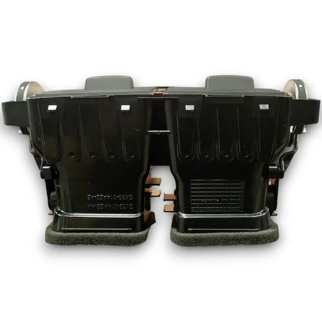 Dettaglio Bocchetta aria posteriore consolle centrale Jaguar F-PACE X761 cod. GJ32-014A22-AA - foto 3