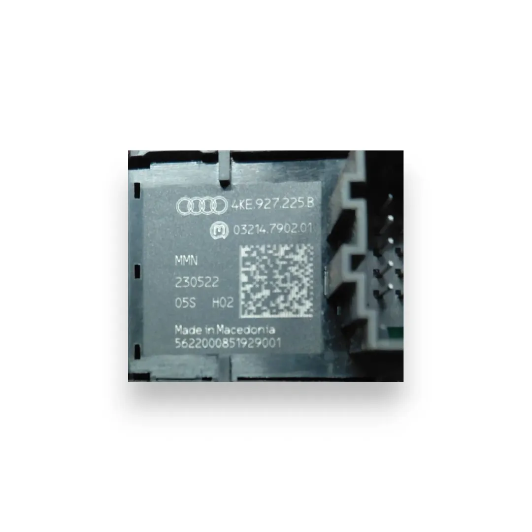 Dettaglio Pulsante del freno di stazionamento Audi A3 Sportback 8YF cod. 4KE927225B - foto 4