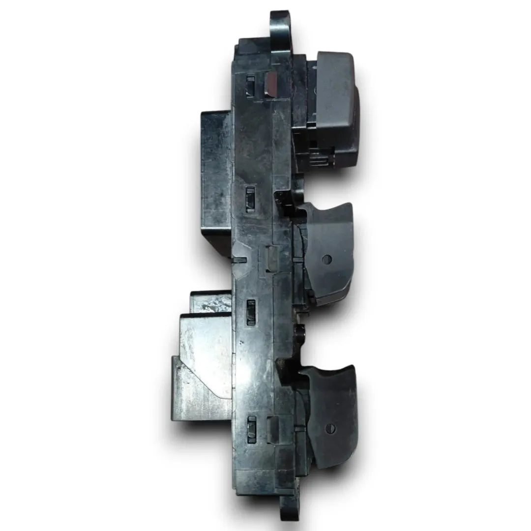 Dettaglio Pulsantiera alzacristalli posteriore Suzuki Vitara OEM 3799054P61000 - foto 4