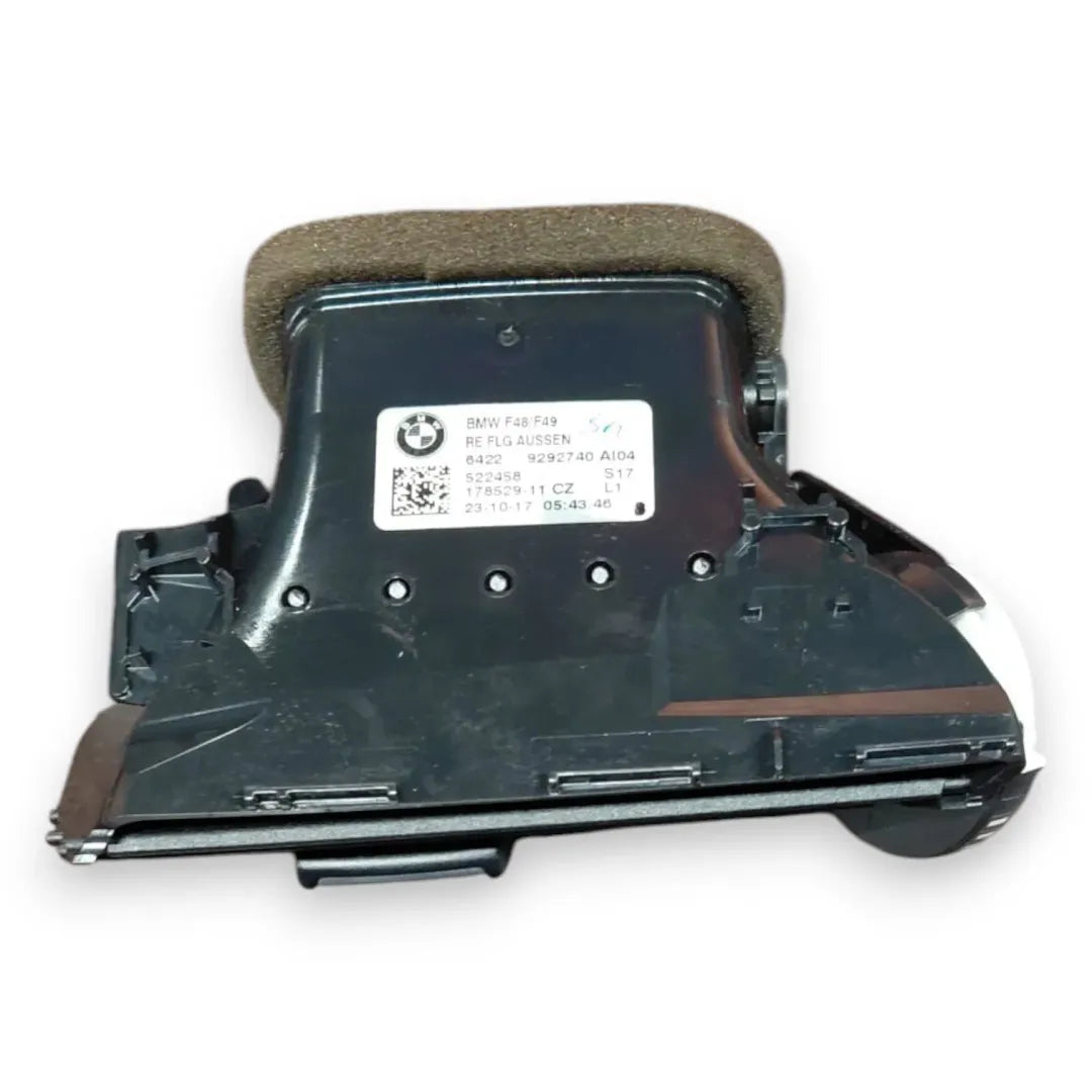 Dettaglio Bocchetta aria laterale cruscotto destra BMW X1 F48 cod. 9292740 - foto 4