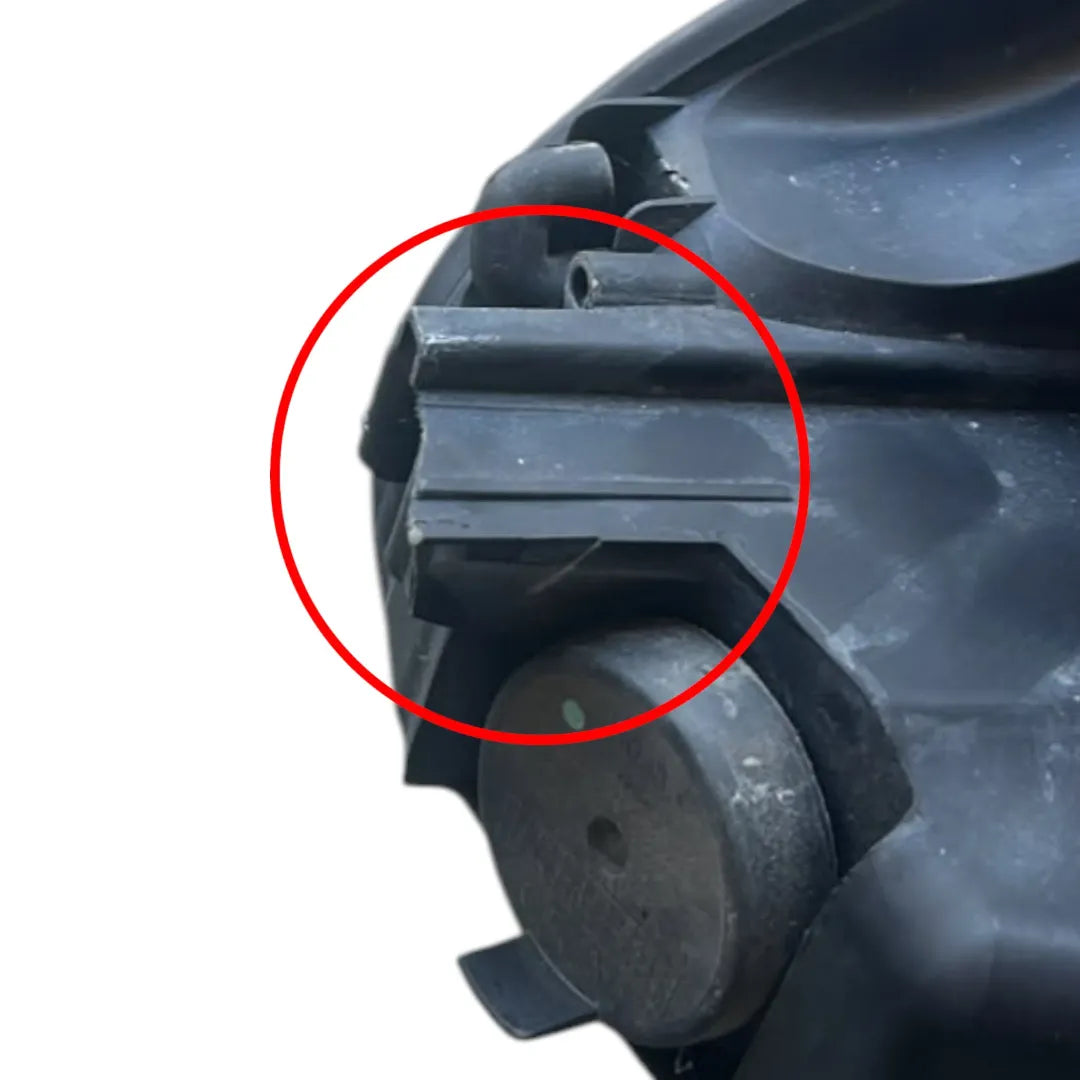 Dettaglio Faro anteriore destro Fiat 500L 2012–2018 OEM 52089190 - foto 4
