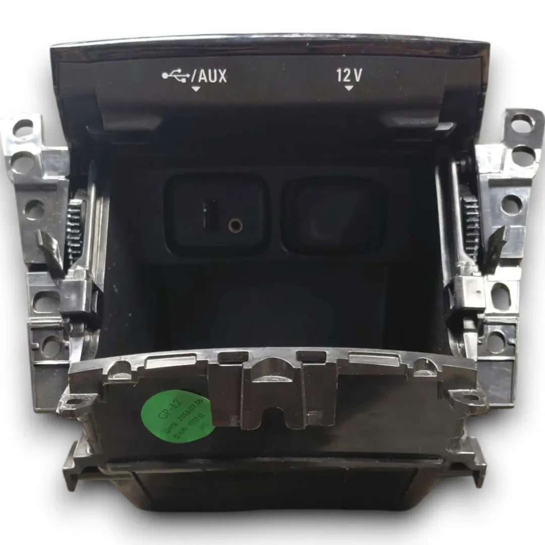 Dettaglio Portaoggetti centrale cruscotto Opel Mokka cod. 42505220 - foto 5