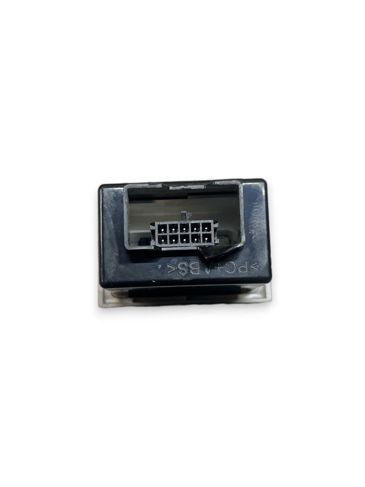 AUX USB Input Interface Kia Sportage (2017) code: 96120-C5000 - F&P CRASH SRLS - Used Parts
