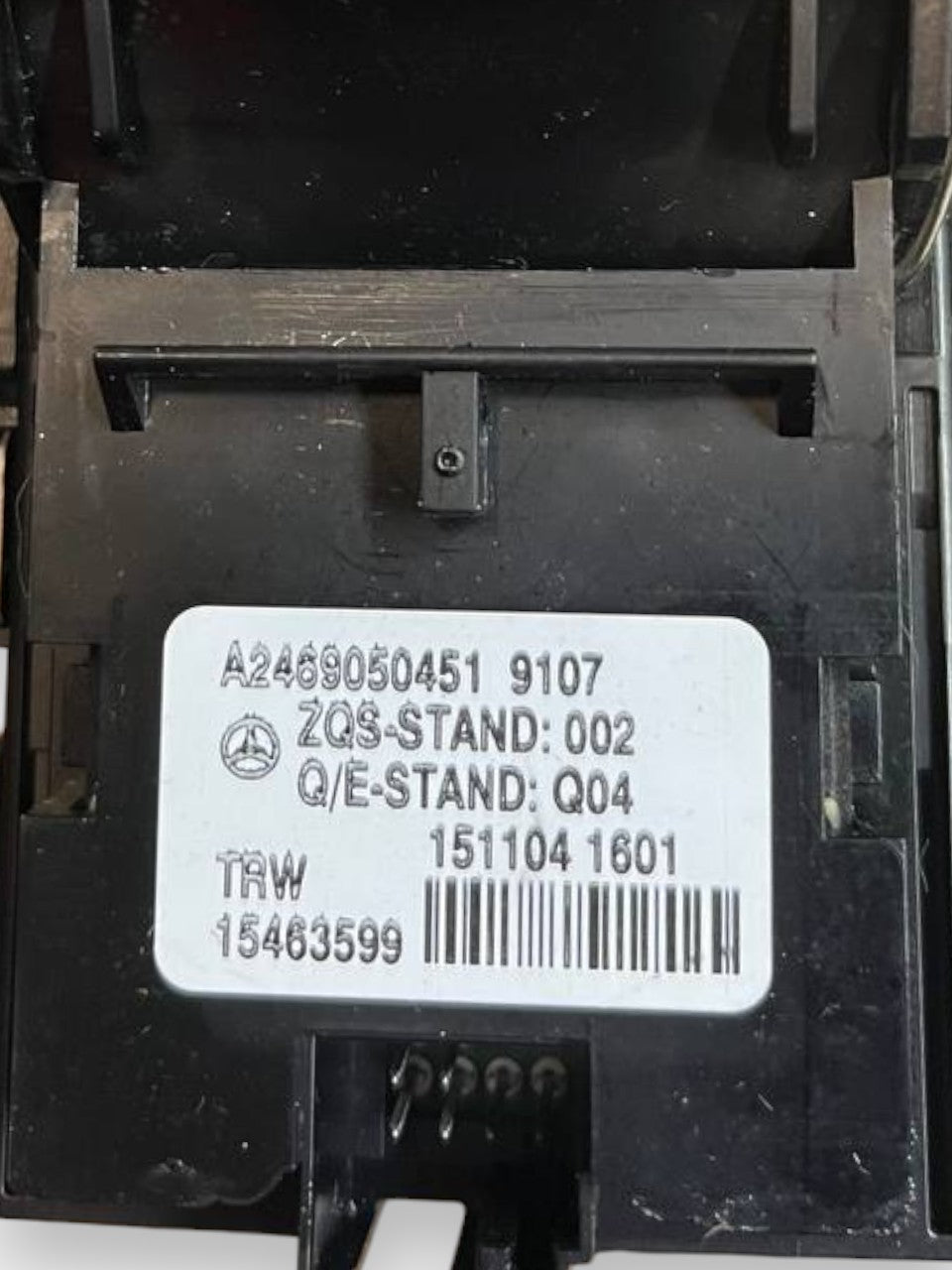 Interruttore / Comando Freno a Mano / Stazionamento Elettrico Mercedes Classe A W176 (2012 al 2018) cod: A2469050451 - F&P CRASH SRLS - Ricambi Usati