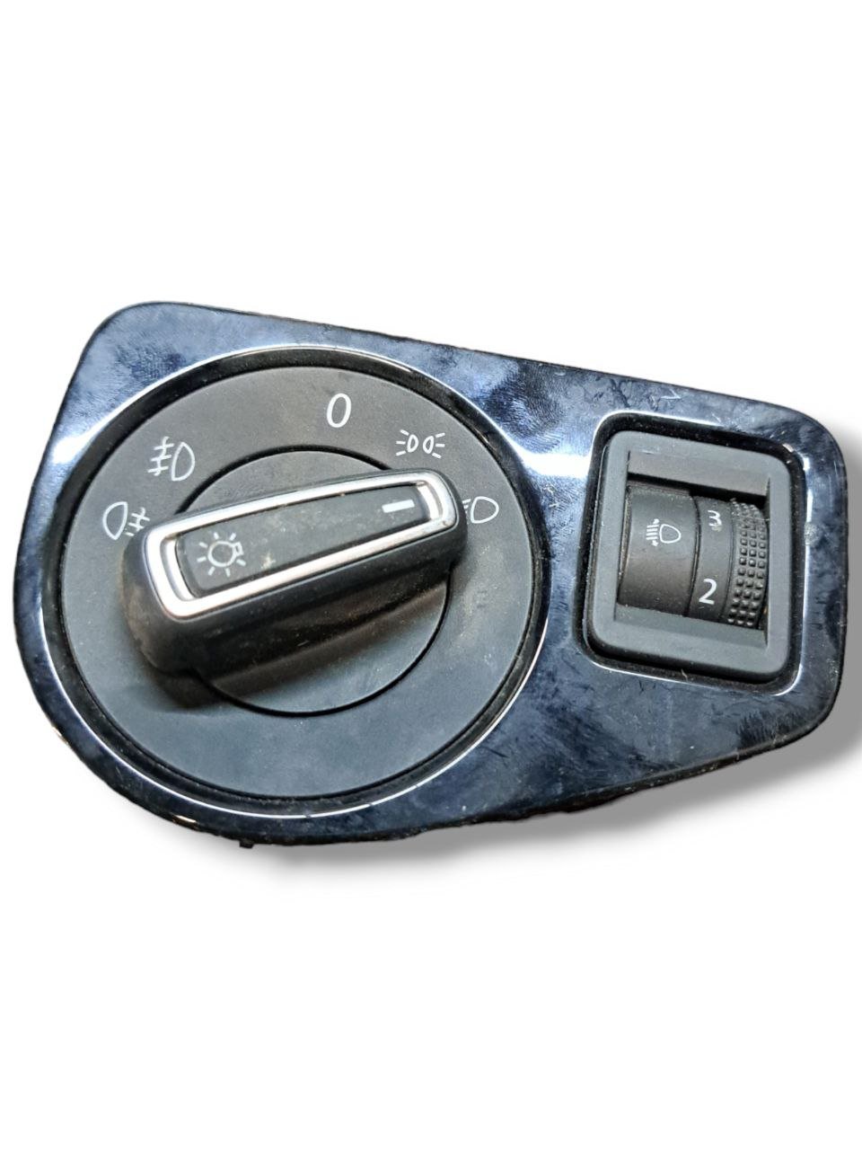 Interruttore Comando luci Volkswagen Golf 7 (2014) COD:5G1858210 - F&P CRASH SRLS - Ricambi Usati