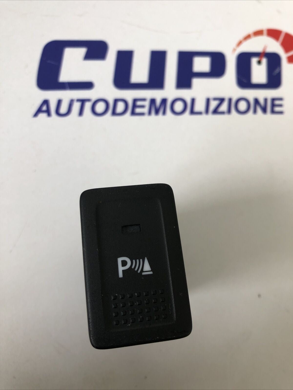 Interruttore comando Stazionamento FRENI SUZUKI SX4 VITARA S-Cross 37775-61M00 - F&P CRASH SRLS - Ricambi Usati